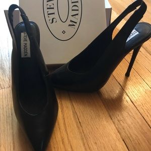 Steve Madden sling back heel